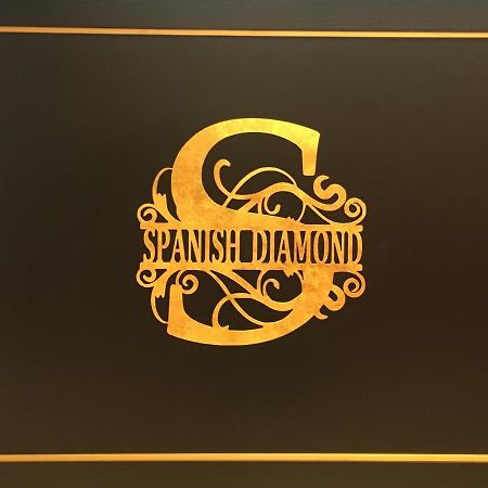 Spanish Diamond Luxury Suites & Jacuzzi Roma Esterno foto